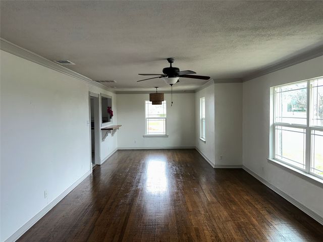 102 S Clark Street, Rockwall, TX 75087