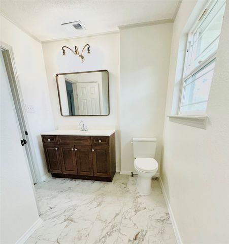 102 S Clark Street, Rockwall, TX 75087