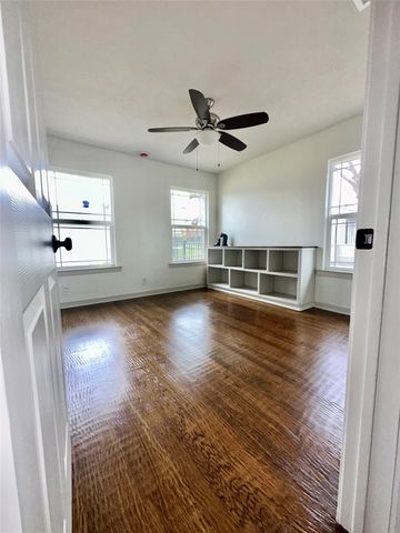 102 S Clark Street, Rockwall, TX 75087