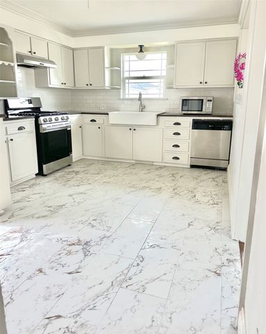 102 S Clark Street, Rockwall, TX 75087