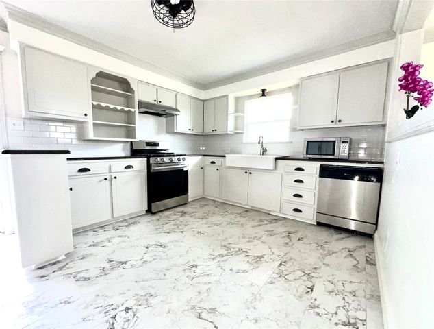 102 S Clark Street, Rockwall, TX 75087