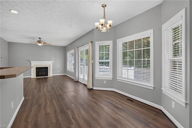 301 Forest View LN, Smithfield, VA 23430