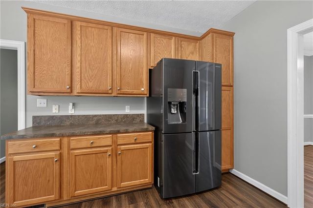 301 Forest View LN, Smithfield, VA 23430