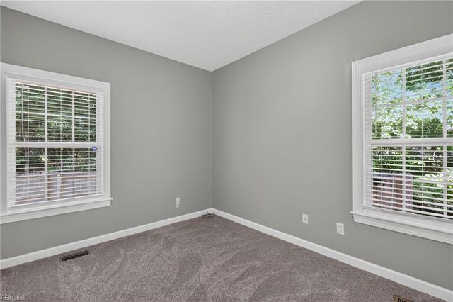 301 Forest View LN, Smithfield, VA 23430