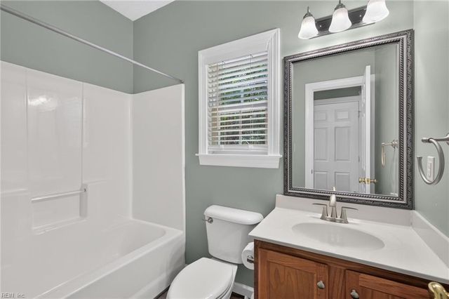 301 Forest View LN, Smithfield, VA 23430
