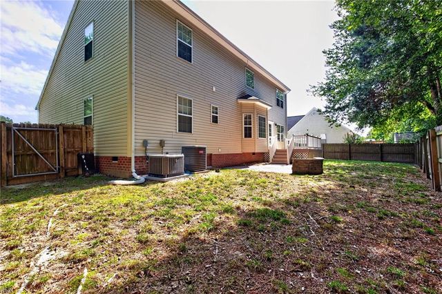 301 Forest View LN, Smithfield, VA 23430