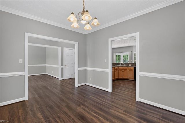 301 Forest View LN, Smithfield, VA 23430