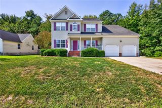 301 Forest View LN, Smithfield, VA 23430