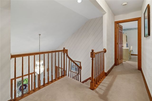 102 Brandywine Dr, Peters Twp, PA 15317
