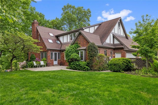 102 Brandywine Dr, Peters Twp, PA 15317