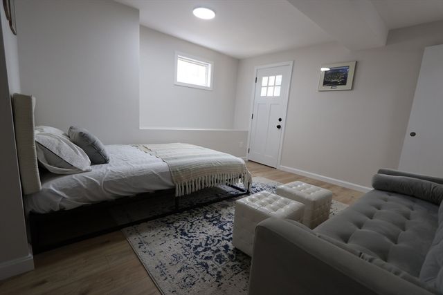115 Collins St, Lynn, MA 01902