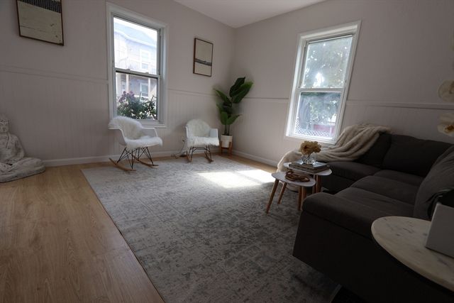115 Collins St, Lynn, MA 01902