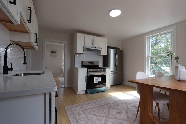 115 Collins St, Lynn, MA 01902