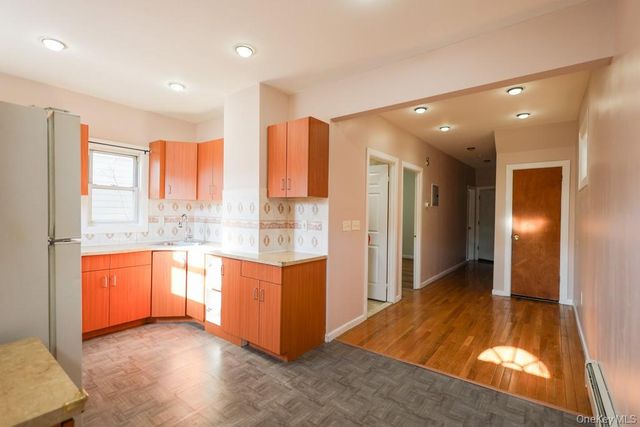 10334 108th Street, Richmond Hill, NY 11419