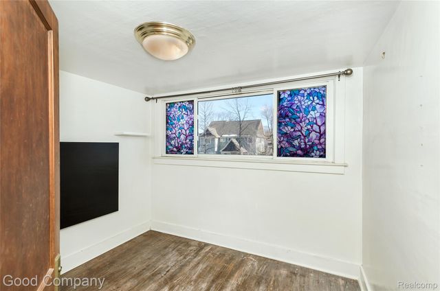 834 W Houstonia Avenue, Royal Oak, MI 48073