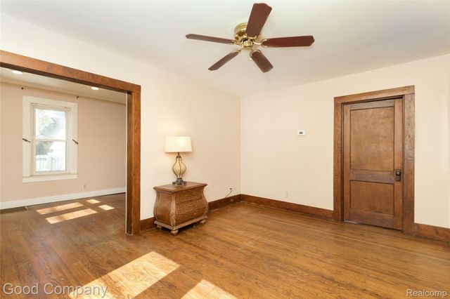 834 W Houstonia Avenue, Royal Oak, MI 48073