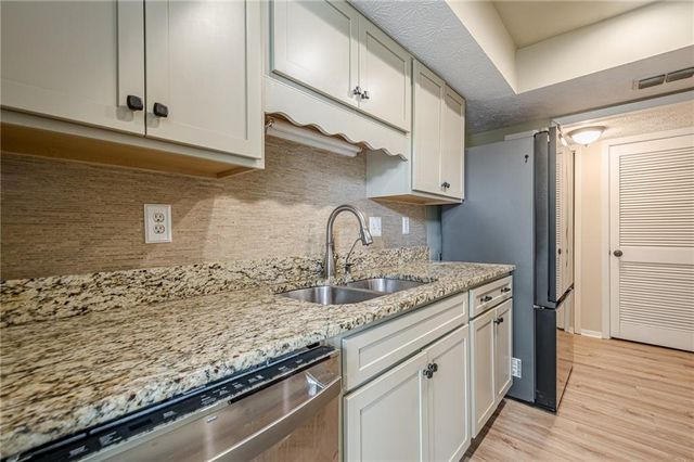 3205 Canyon Point Circle, Roswell, GA 30076