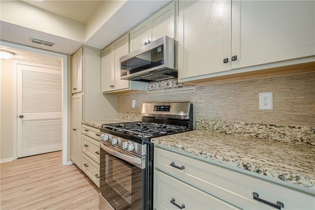 3205 Canyon Point Circle, Roswell, GA 30076