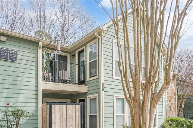 3205 Canyon Point Circle, Roswell, GA 30076