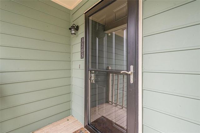 3205 Canyon Point Circle, Roswell, GA 30076
