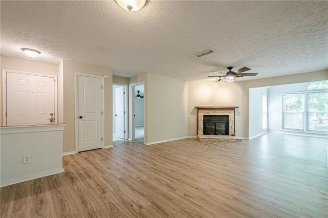 3205 Canyon Point Circle, Roswell, GA 30076