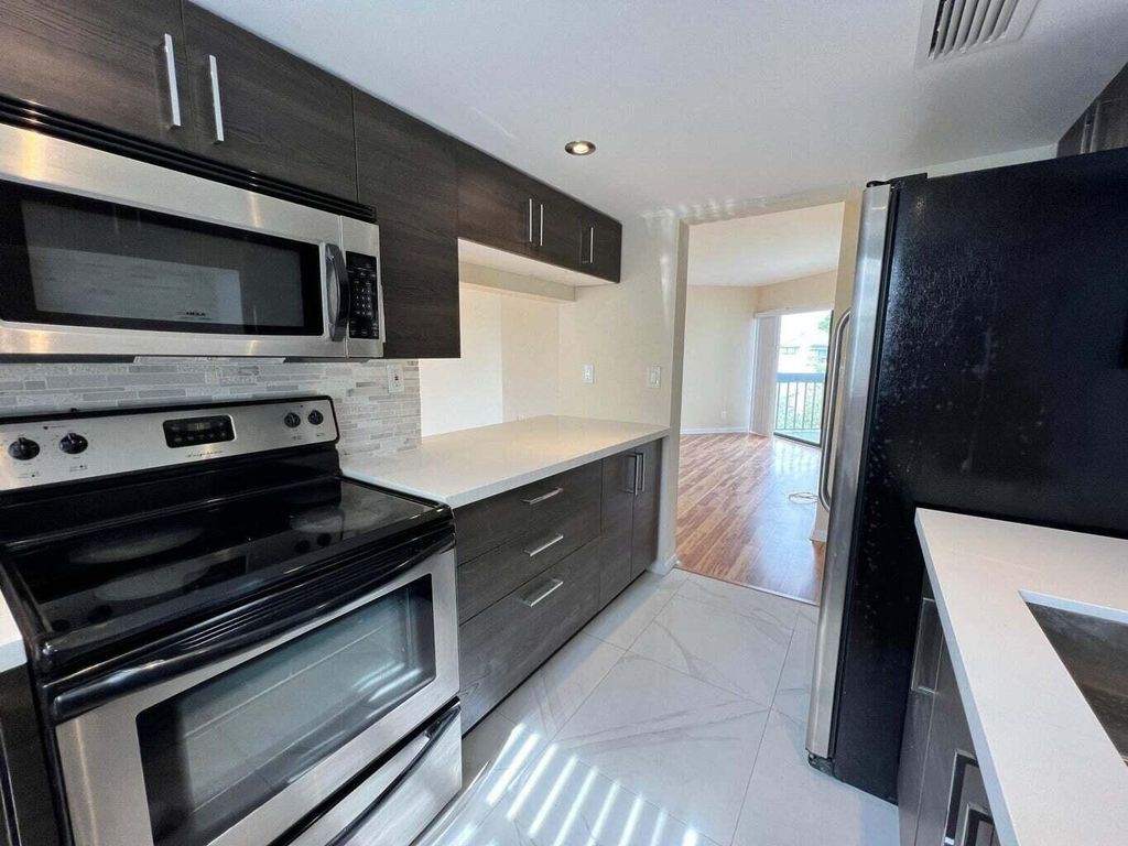 1900 N Congress Avenue 403, West Palm Beach, FL 33401