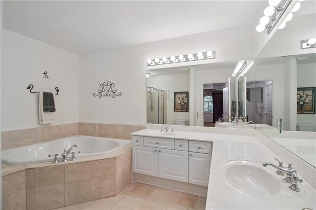 1735 Peachtree NE Street 121, Atlanta, GA 30309