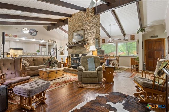 210 E Leon Street, Gatesville, TX 76528
