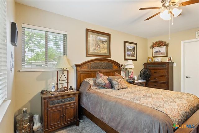 210 E Leon Street, Gatesville, TX 76528
