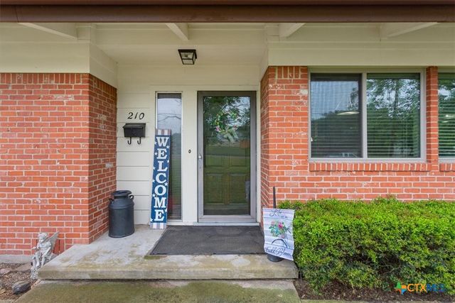 210 E Leon Street, Gatesville, TX 76528