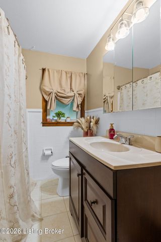 4905 Manslick Rd, Louisville, KY 40216