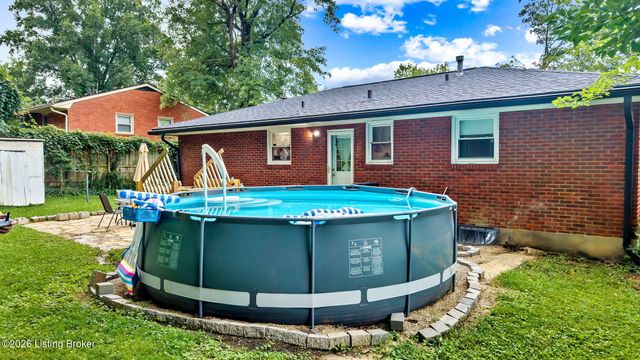 4905 Manslick Rd, Louisville, KY 40216
