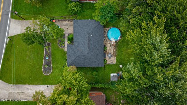 4905 Manslick Rd, Louisville, KY 40216
