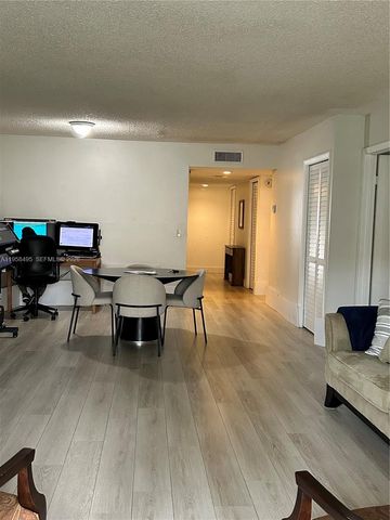 16441 Blatt Blvd 102, Weston, FL 33326