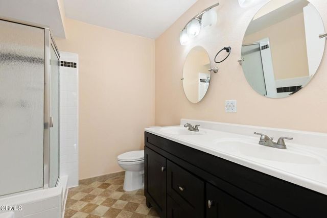 1037 N Vista Street 202, West Hollywood, CA 90046