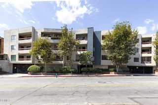 1037 N Vista Street 202, West Hollywood, CA 90046