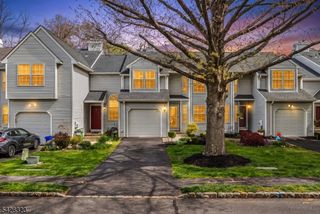 8 Delaware Ln, Branchburg Twp., NJ 08876