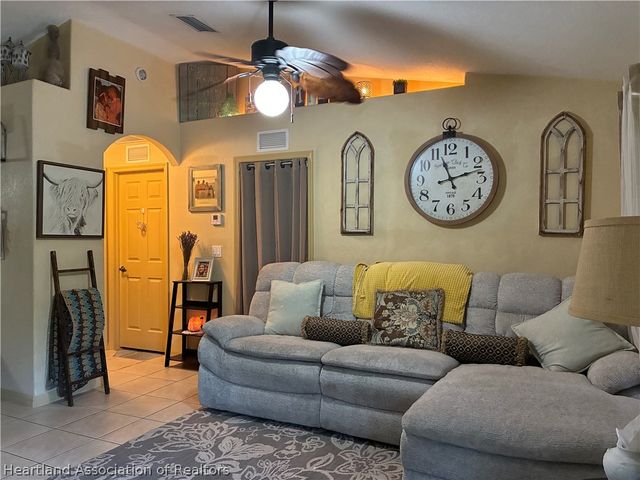 922 Breezy Road, Lake Placid, FL 33852