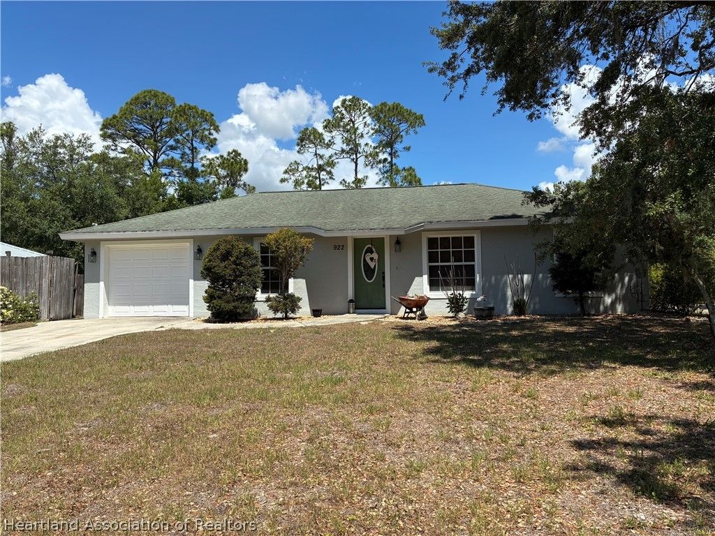 922 Breezy Road, Lake Placid, FL 33852