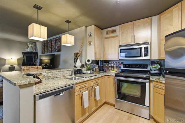 300 Riverfront Drive 23D, Detroit, MI 48226