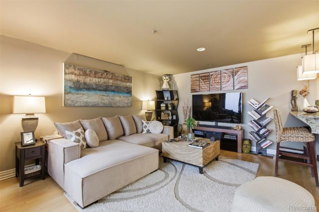 300 Riverfront Drive 23D, Detroit, MI 48226