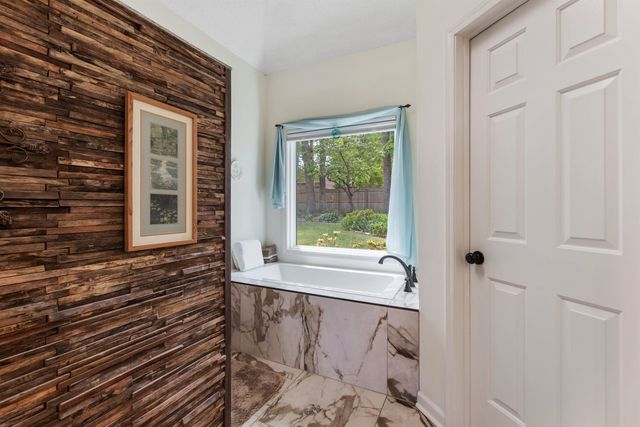 8399 WALNUT TRACE CV, Memphis, TN 38018