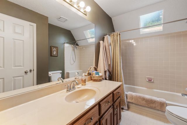 8399 WALNUT TRACE CV, Memphis, TN 38018