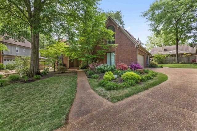 8399 WALNUT TRACE CV, Memphis, TN 38018