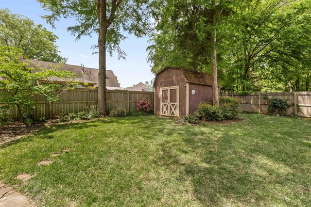 8399 WALNUT TRACE CV, Memphis, TN 38018