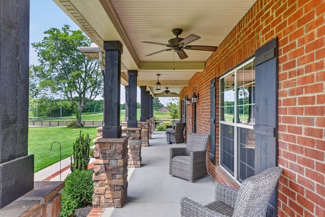 6738 Flat Creek Rd, College Grove, TN 37046
