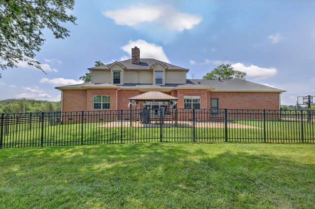 6738 Flat Creek Rd, College Grove, TN 37046