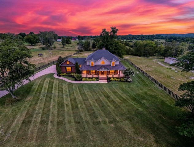 6738 Flat Creek Rd, College Grove, TN 37046