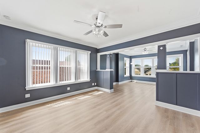 9517 S Escanaba Avenue, Chicago, IL 60617