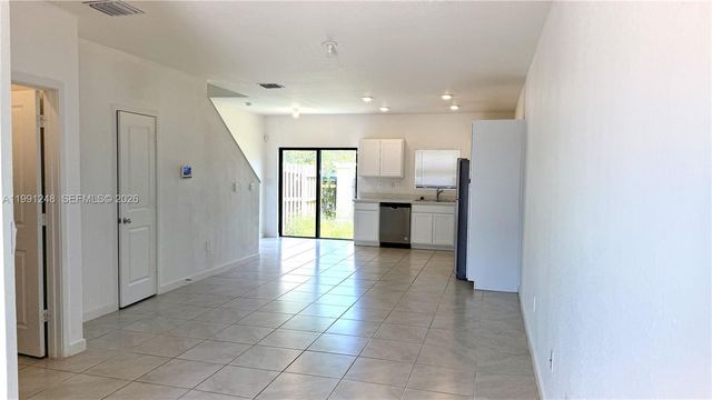 322 NE 1st Dr 1, Florida City, FL 33034